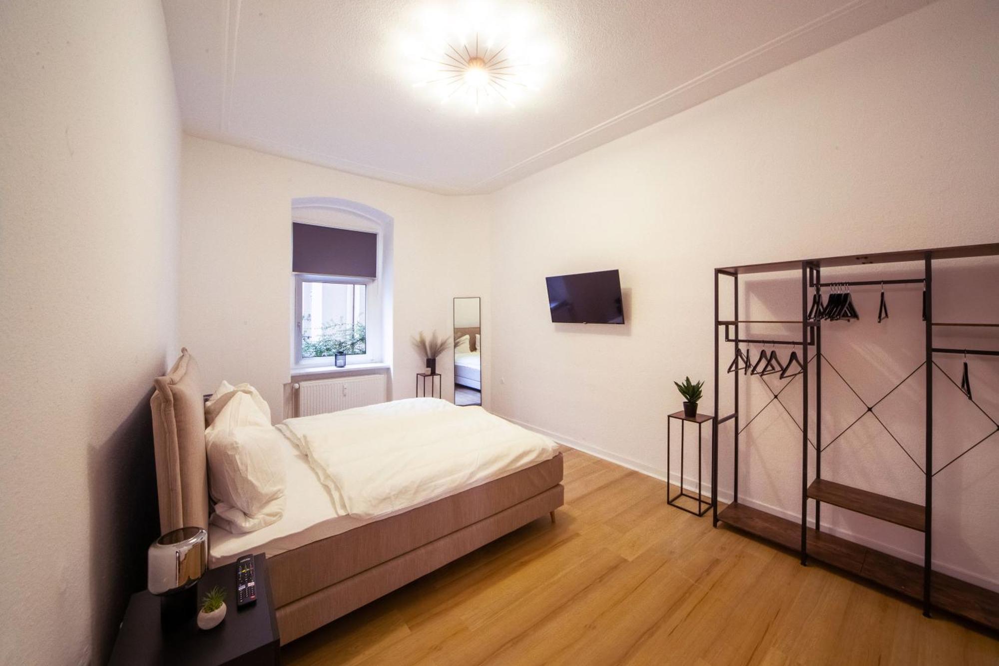 Massagesessel, King-Sized Bed, Billardtisch, 2 Couches Appartement Berlijn Buitenkant foto