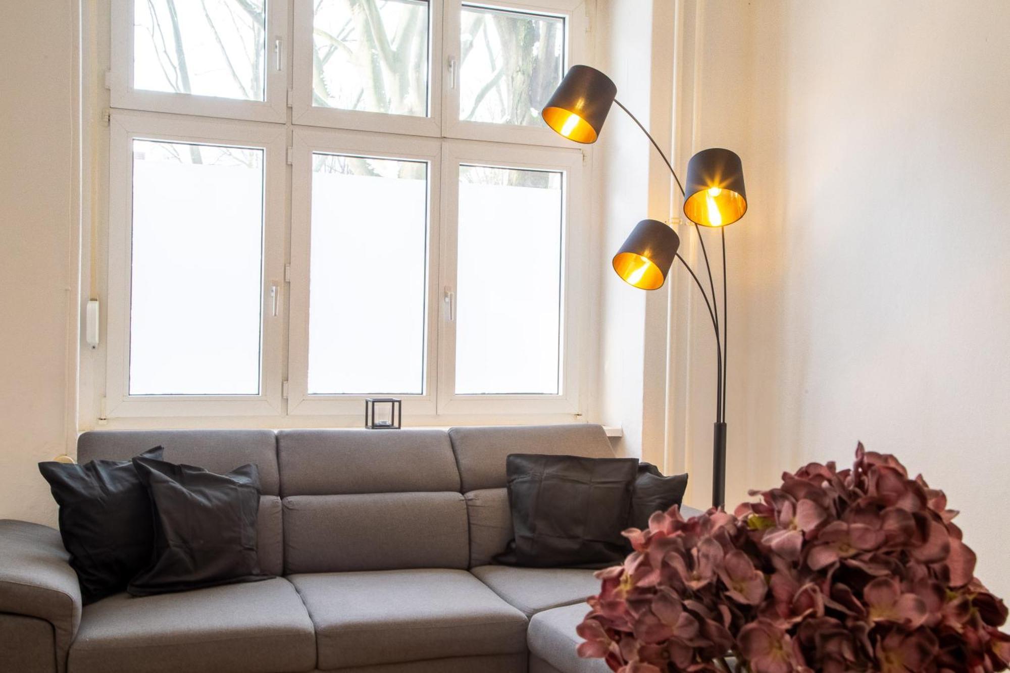 Massagesessel, King-Sized Bed, Billardtisch, 2 Couches Appartement Berlijn Buitenkant foto