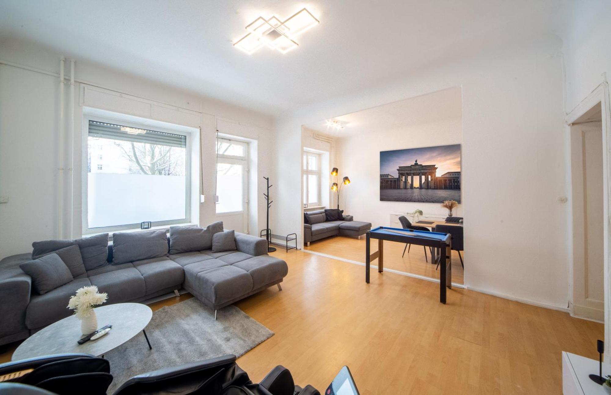 Massagesessel, King-Sized Bed, Billardtisch, 2 Couches Appartement Berlijn Buitenkant foto